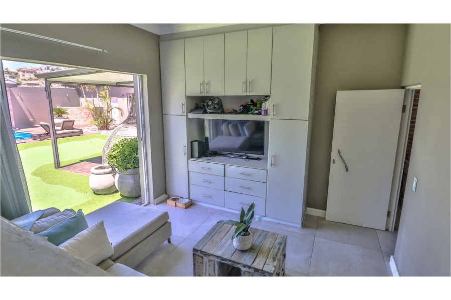 5 Bedroom Property for Sale in Num Num Cape Estate Western Cape